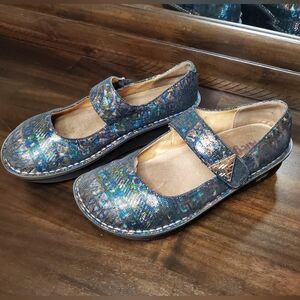 Alegria Paloma Mary Jane shoe in the "Rave on the Nile" multi-color Size:37/6.5